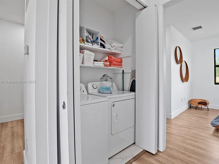6146 SW 36th Ct — Photo 7