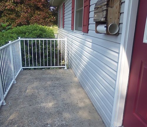 3rd image of 636 E Logan St