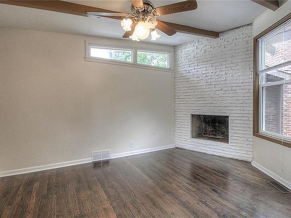 4th image of 806 S Shore Dr