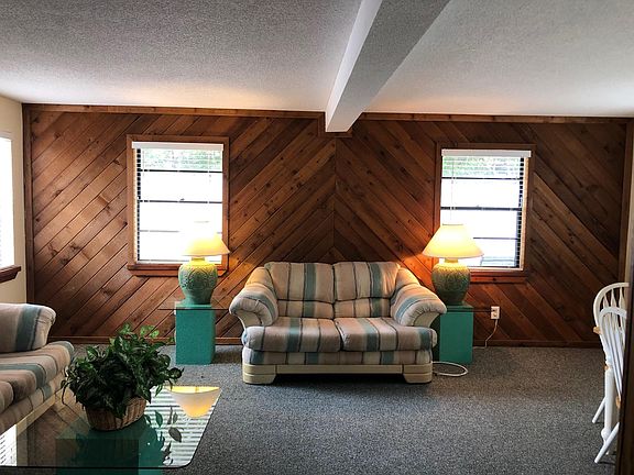 2nd image of 16 Heilwood St APT 4