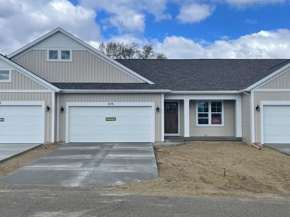 1575 N Village Cir, Kalamazoo, MI 49009