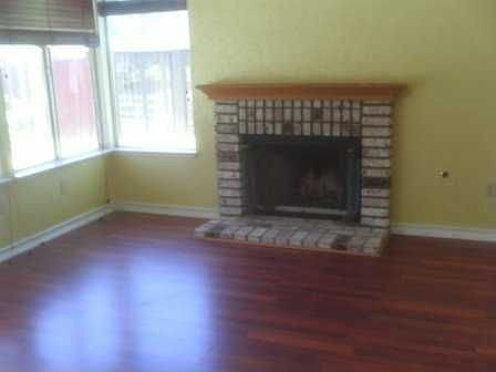 3rd image of 440 Nicole Way