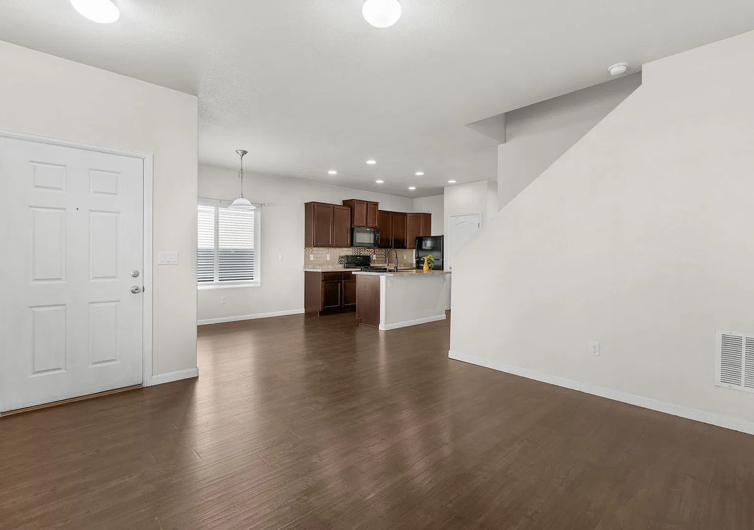 3 Bedroom 3 Bath Townhouse in Longmont — Photo 3
