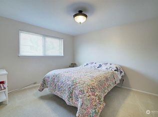 2010 NE 70th St, Seattle, WA 98115