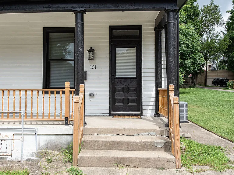 131 S C St #1 — Photo 1