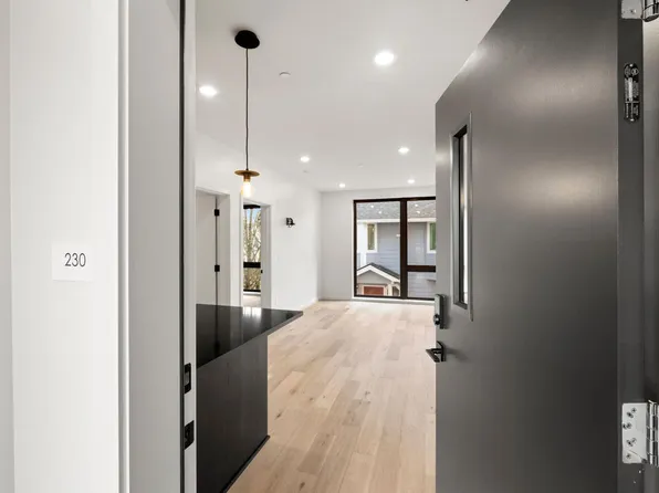 Watts Rowhouses, 1350 N Watts St #230, Portland, OR 97217
