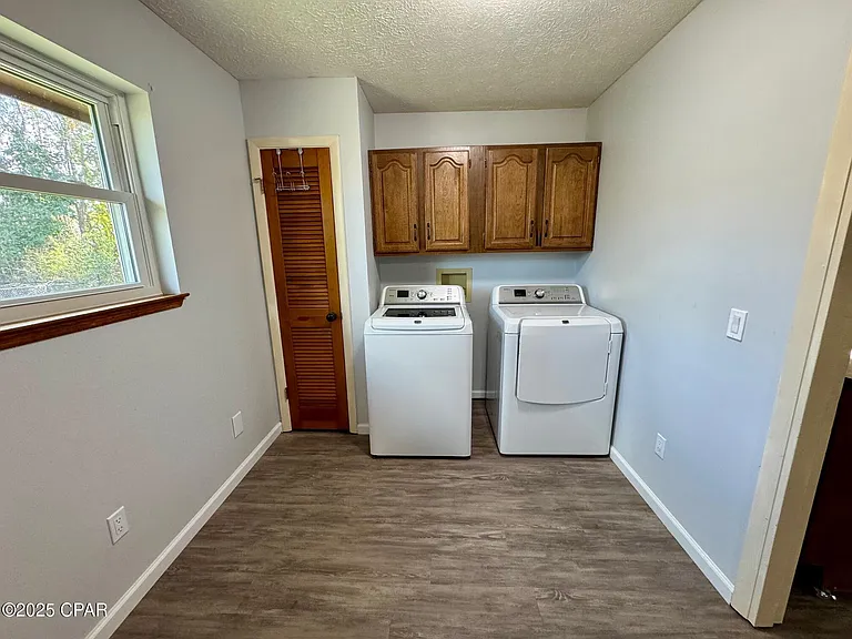 6210 Imperial Dr — Photo 16