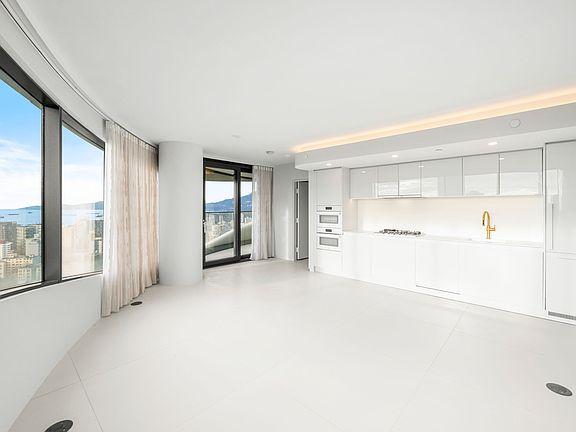 4th image of 1033 Nelson St #2904