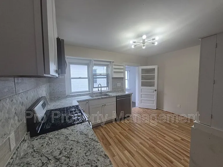 25 Howard Ave #2 — Photo 6