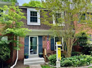 5230 Lonsdale Dr, Springfield, VA 22151