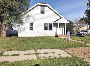 416 7th Ave W, Williston, ND 58801