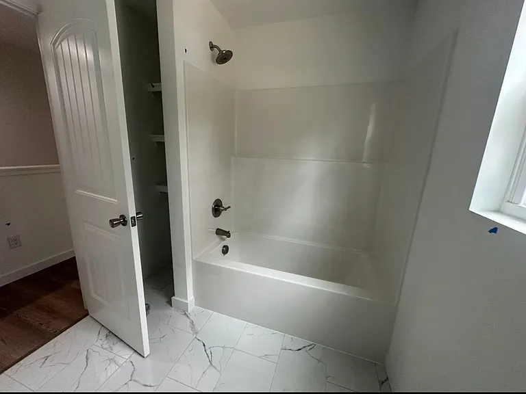 401 Morgan St #B — Photo 14