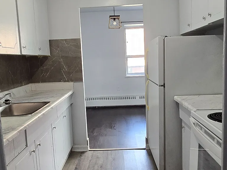 1651 Victoria Park Ave #302 — Photo 14