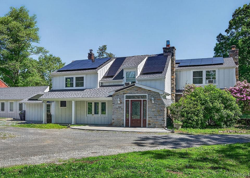 1st image of 51 Pinesbridge Road