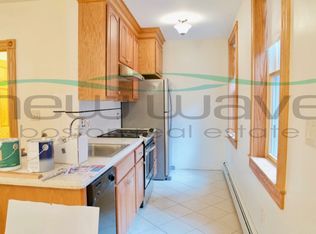 29 Phillips St APT 2, Boston, MA 02114