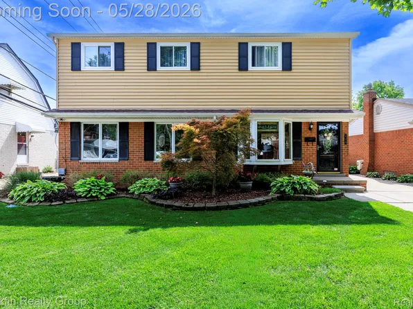 430 N Batchewana Ave, Clawson, MI 48017