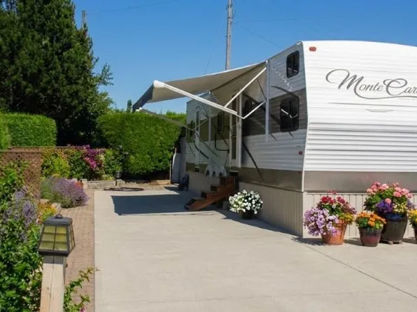 415 Commonwealth Rd Unit 301, Duck Lake 7, BC V4V 1P4