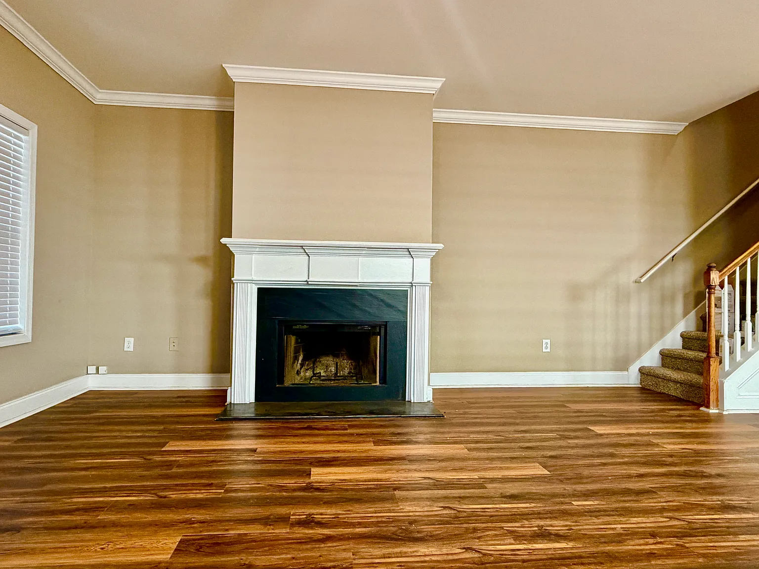 3 bed, 2.5 bath, 1980 sqft, $2,200 — Photo 3