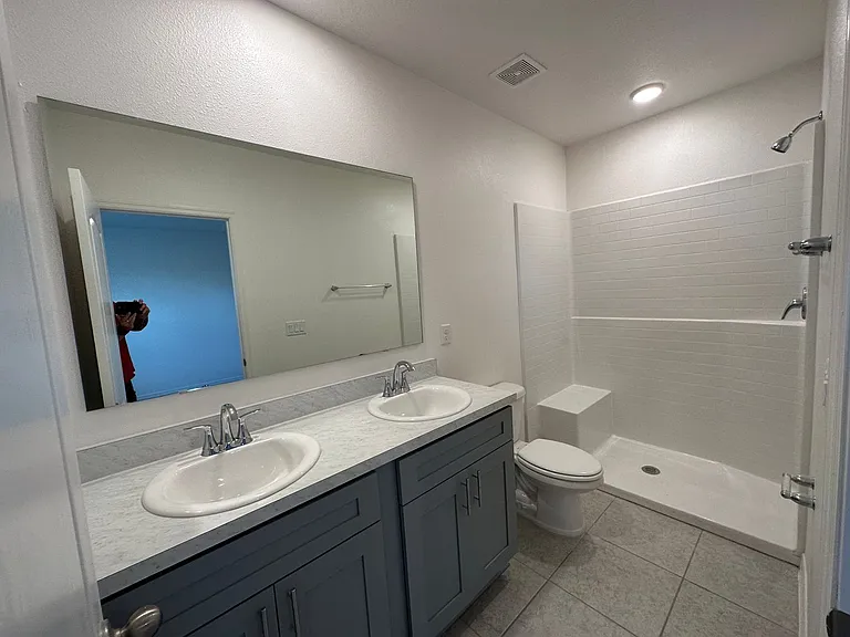 2290 Tropicana Dr — Photo 11