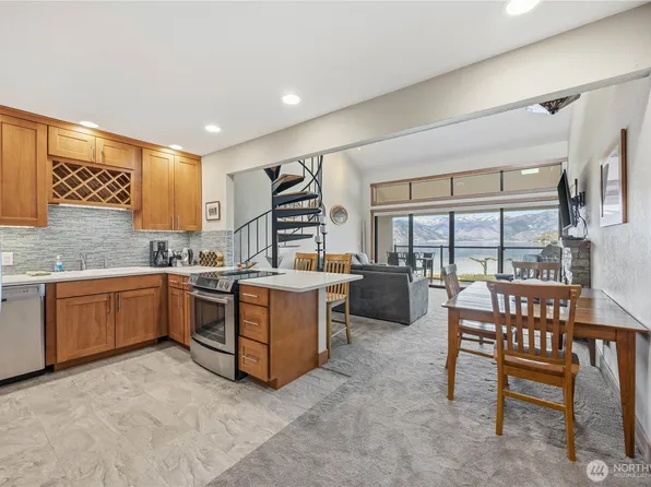 100 Lake Chelan Shores Dr. #3-8, Chelan, WA 98816