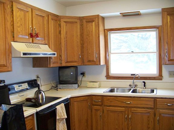 2nd image of 6 Chautauqua Ct
