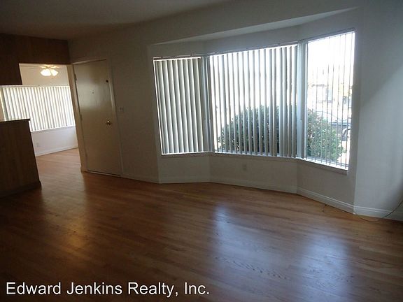 4th image of 8017 Holy Cross Pl