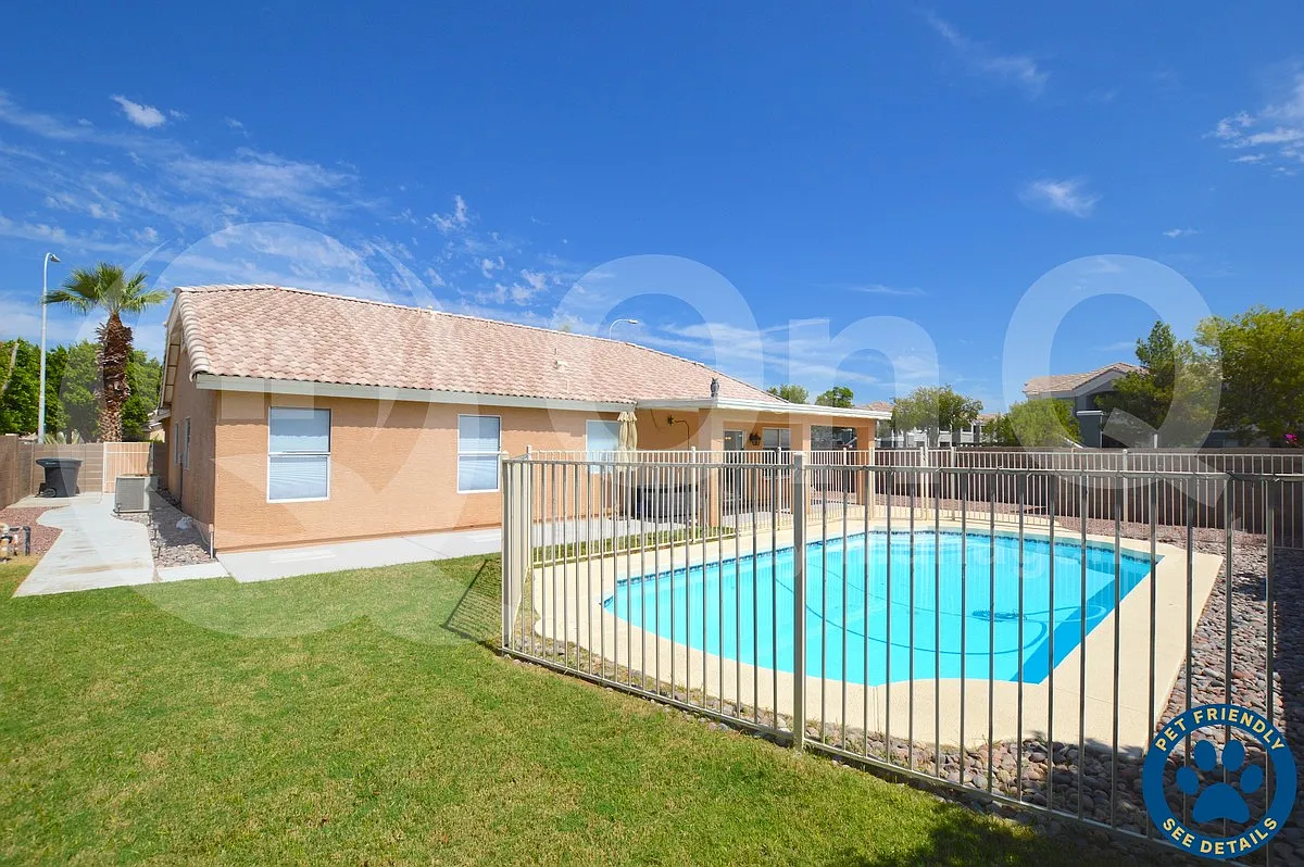 3 bed, 2.0 bath, 2160 sqft, $2,899 — Photo 1