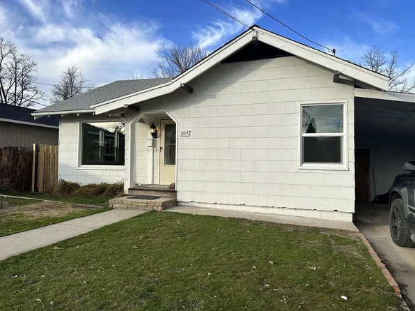 704 Hearn St, Yreka, CA 96097