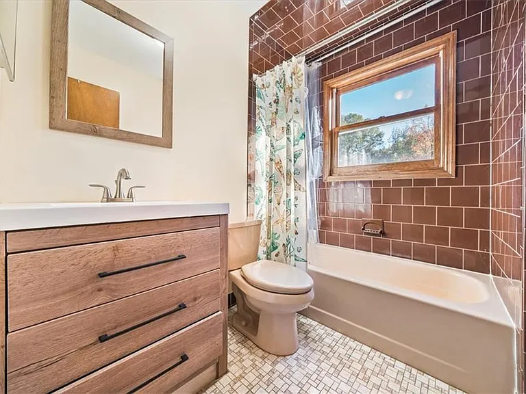 1808 Route 208 — Photo 21