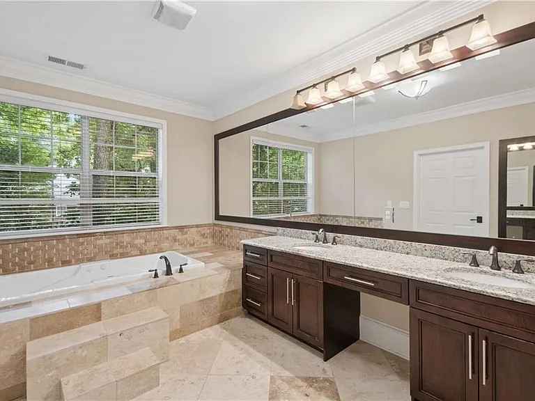 374 Clifton Rd NE — Photo 22