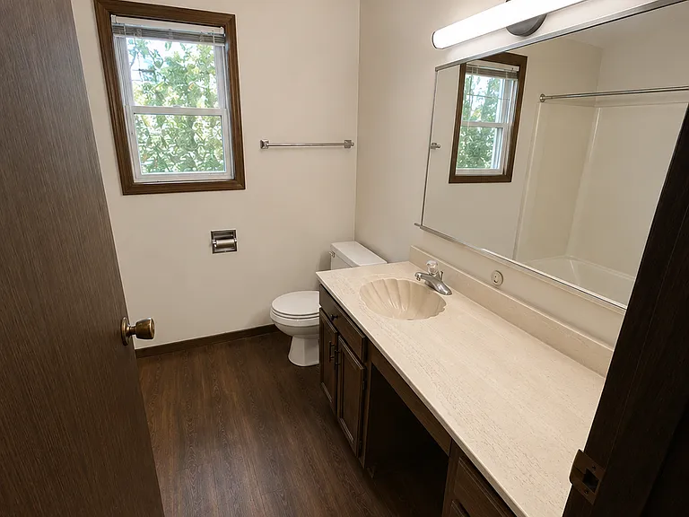 832 W 6th St #322-N-14 — Photo 3