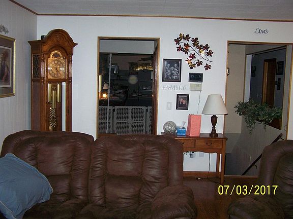 3rd image of 303 W Campbell St