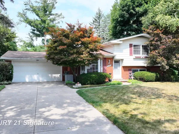 4350 Captains Ln, Flint, MI 48507
