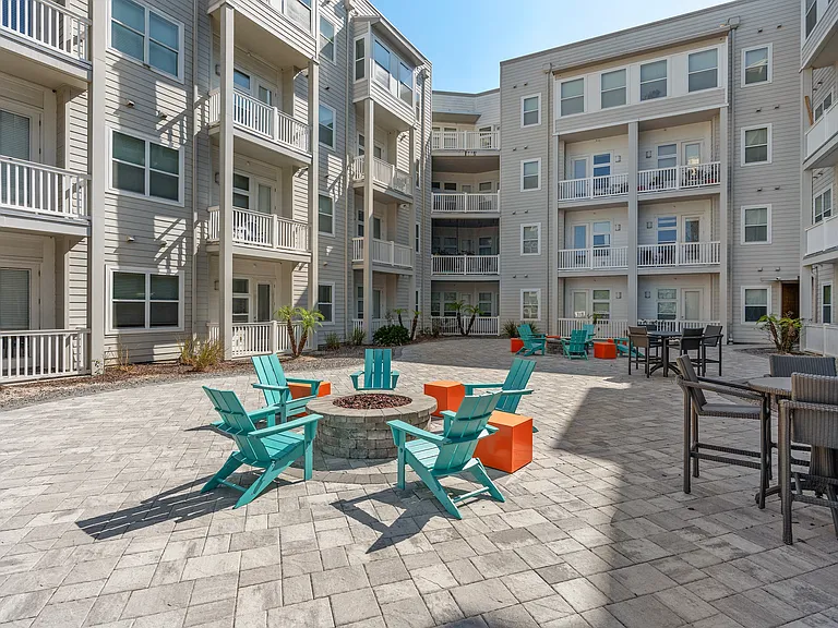 Lake Lofts at Deerwood — Photo 15