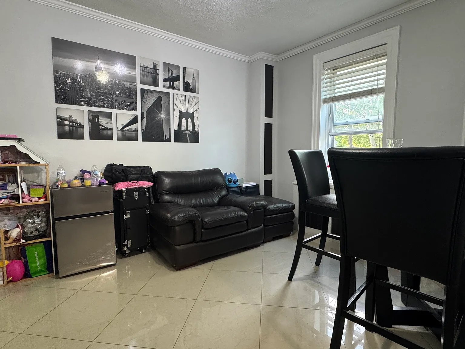 2 bed, 750 sqft, $2,299 — Photo 3
