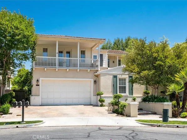 26800 Fairlain Dr, Valencia, CA 91355