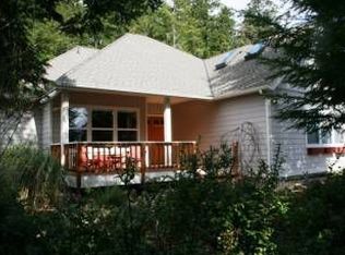 880 E Soderberg Rd, Allyn, WA 98524