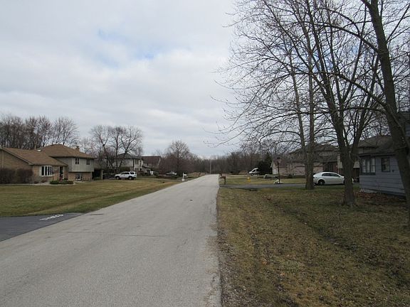 5th image of 17901 Highland Ave