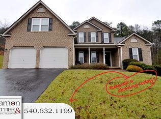4037 Overlook Trail Dr, Roanoke, VA 24018