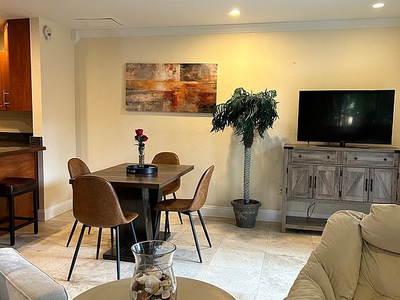5th image of 249 S Brevard Ave #1