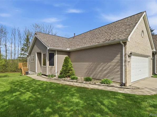 1089 Jenna Dr #217, Davison, MI 48423