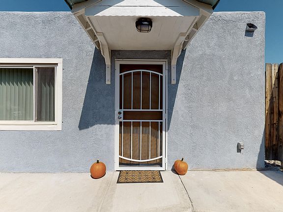 3rd image of 427 Headingly Ave NW