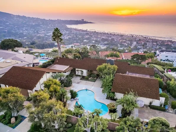 8404 Prestwick Dr, La Jolla, CA 92037
