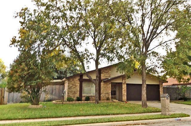 1st image of 2920 White Oak Ln