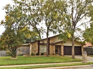 2920 White Oak Ln, Bedford, TX 76021