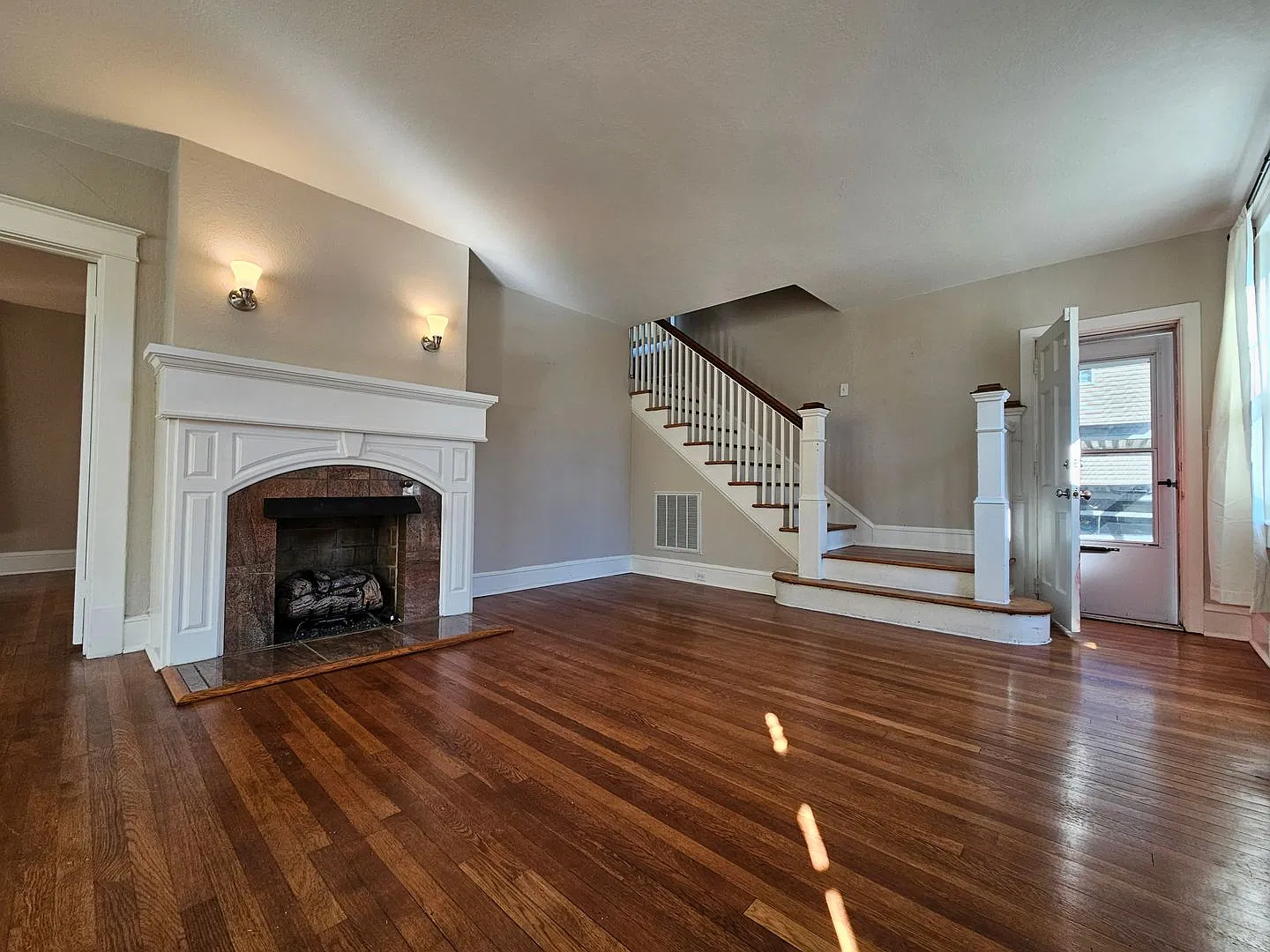 Cozy three bedroom home, updated kitchen, ample living space, pet friendly with fenced yard and o... — Photo 3