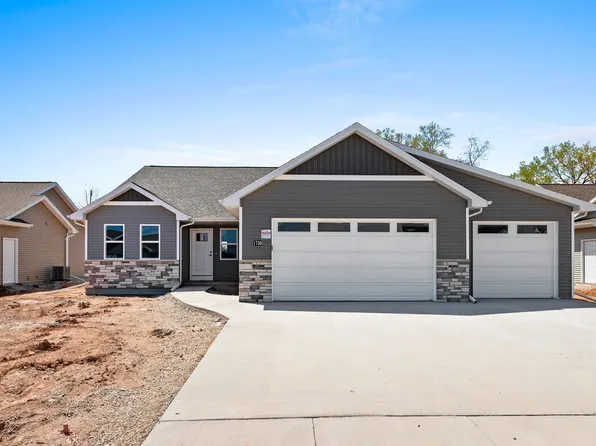 1730 Founders St, Neenah, WI 54956