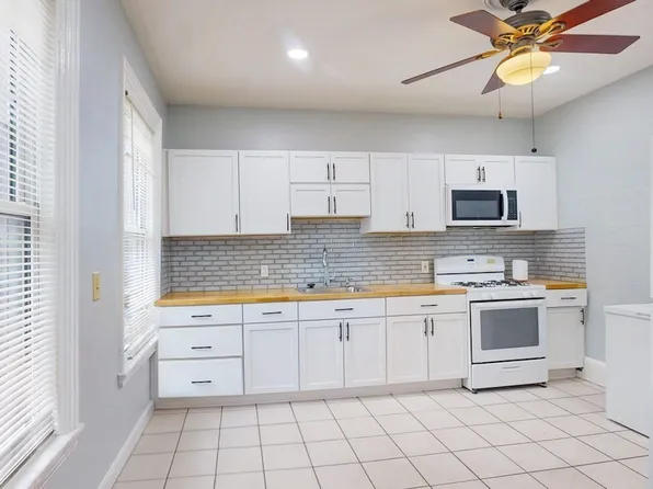 28 Fifield St, Dorchester, MA 02122
