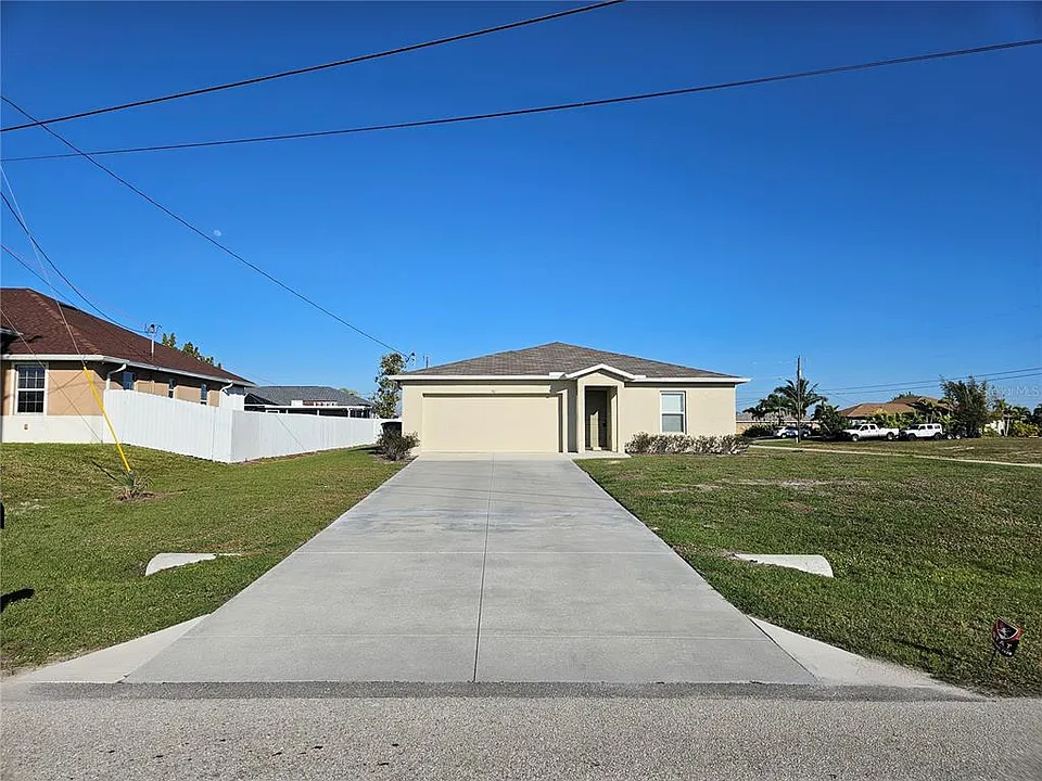 901 NW 15th Pl