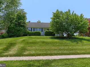 2 E Chestnut St, Cleona, PA 17042